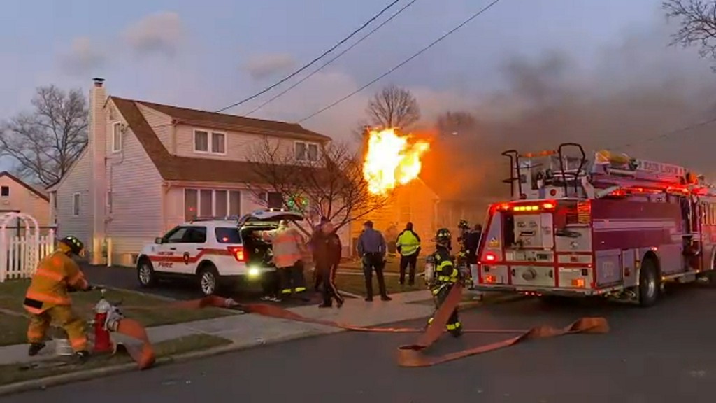 This fire broke out in a vacant home Wednesday night on Oak Street in Fair Lawn. The fire went to three alarms before firefighters got it under control.