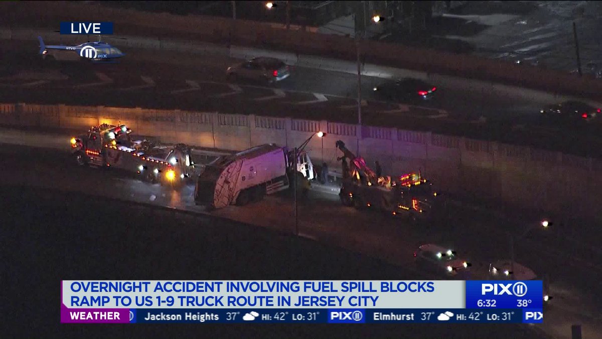 Crash cleanup in JerseyCity on S/B Tonnelle Ave. Ramp to Rt. 7 blocked. Still have limited access to outbound Pulaski Skyway. Expect heavy delays
