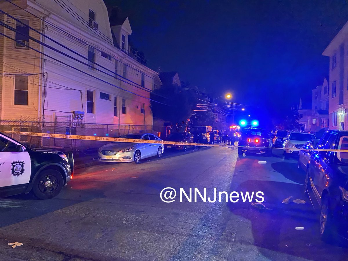 Newark, NJ - N. 12th St & 4th Ave - Multiple Shooting - 4-5 people shot, 1 in traumatic arrest with  CPR in progress to UMDNJ. Active scene