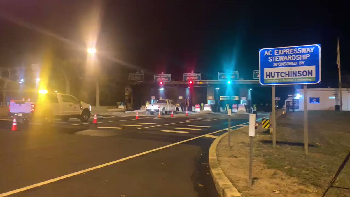 Atlantic City Expressway ⁦@511njace⁩ eastbound has reopened after fiery fatal crash at the Egg Harbor Toll Plaza last night 9:08pm   Three people killed, 4th person in vehicle survived