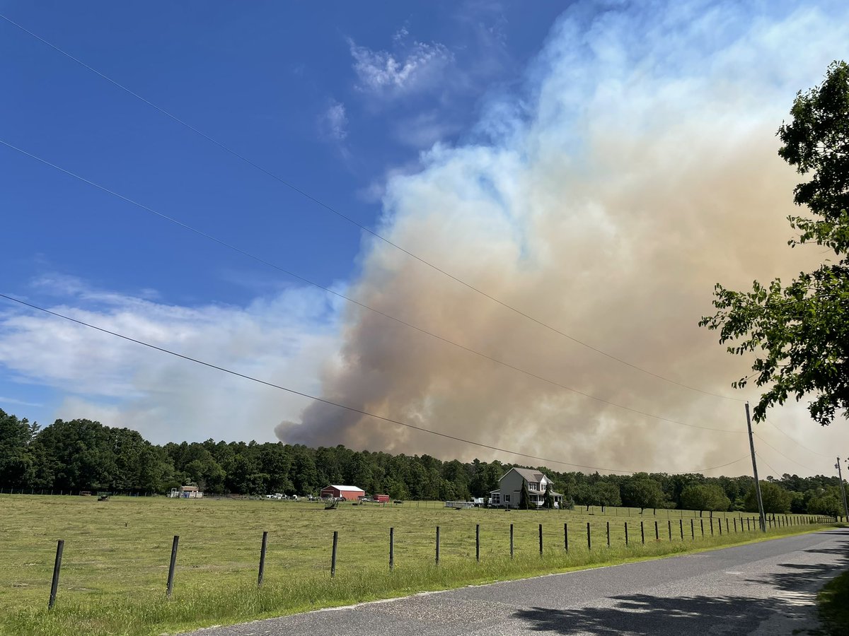 Wildfire in South Jersey still spreading, now tripling in size since yesterday. 