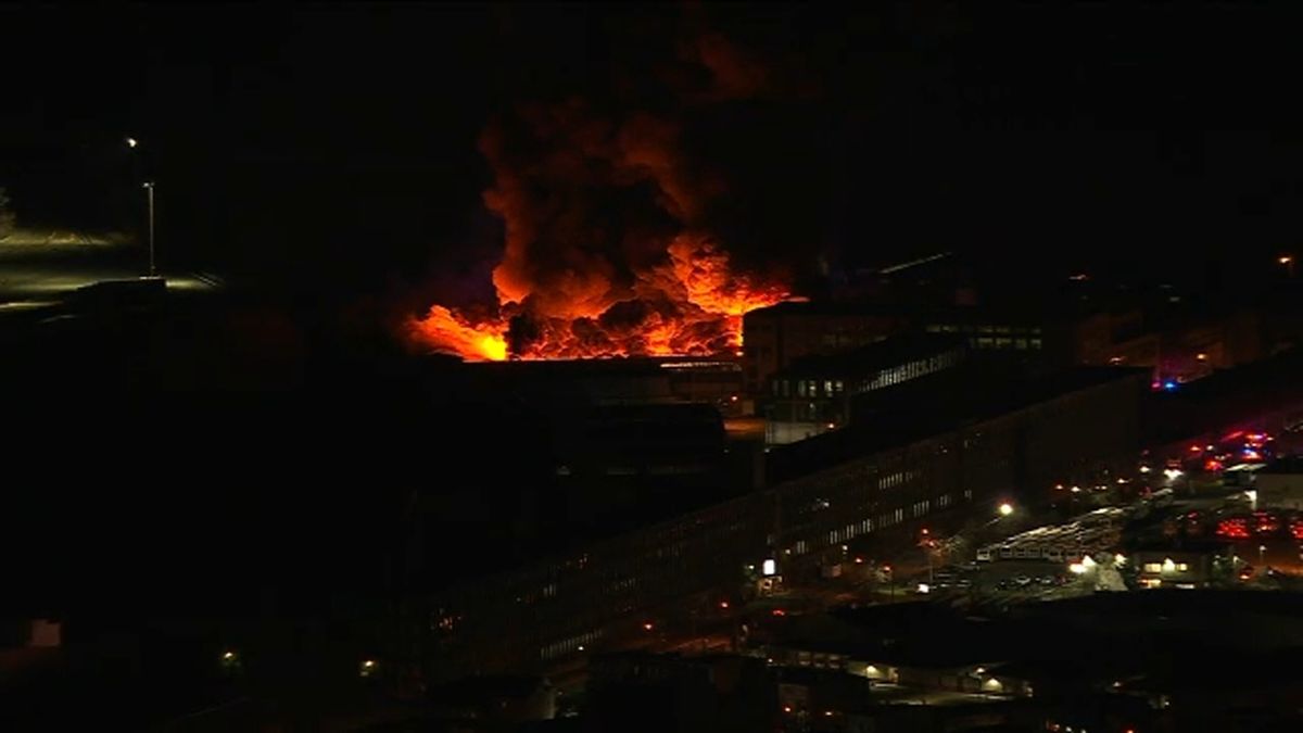 3-alarm fire engulfs large industrial building in Elizabeth, NJ